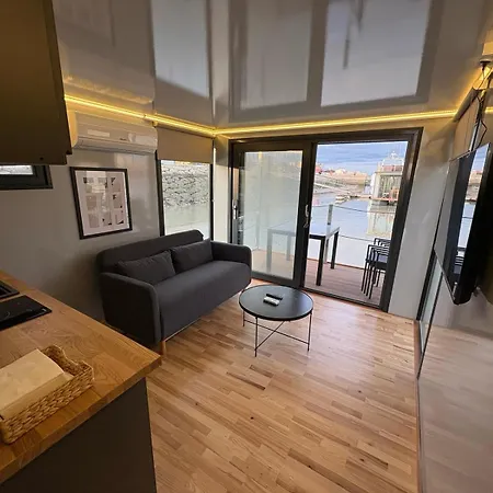 Botel The Boathouse Company - Casa Flotante Experience - Real Club Nautico, *