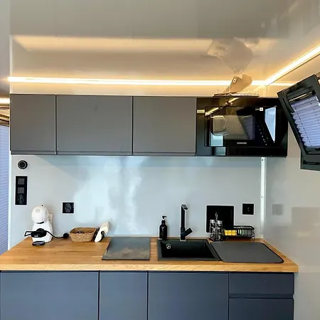 The Boathouse Company - Casa Flotante Experience - Real Club Nautico, ספינת מלון אל פוארטו דה סנטה מריה